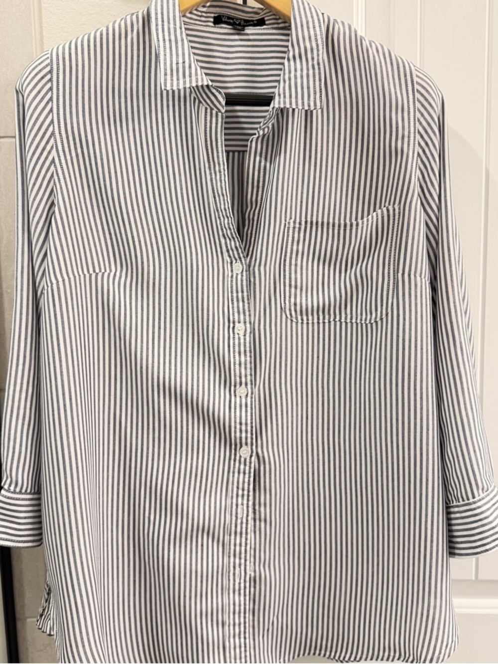 Women’s  Stripe Button-Down Shirt XL